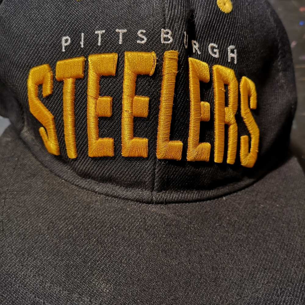 Pittsburgh Steelers Black Cap with Gold Logo